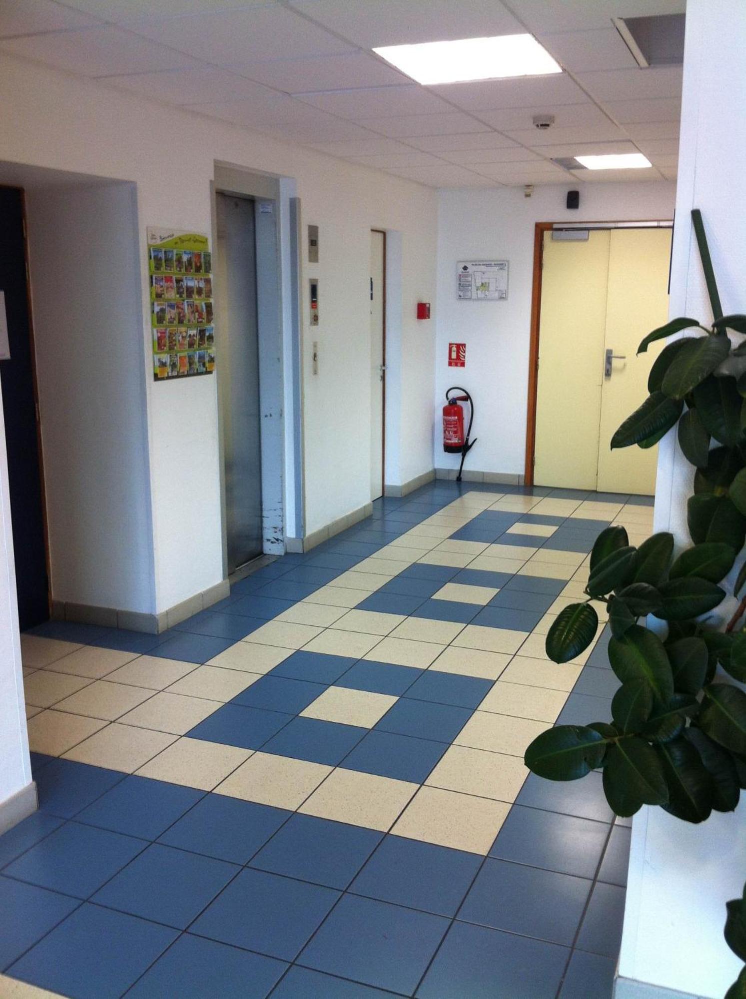 Kyriad Direct Montauban Centre Exteriör bild