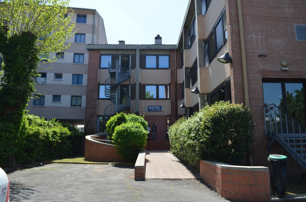 Kyriad Direct Montauban Centre Exteriör bild