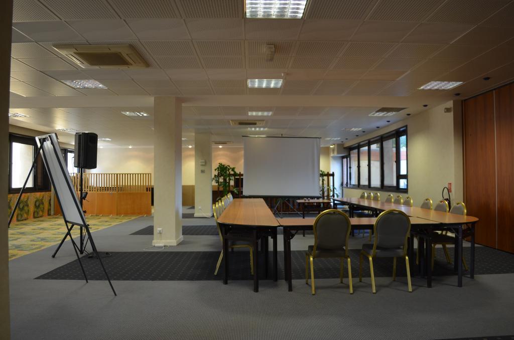 Kyriad Direct Montauban Centre Exteriör bild